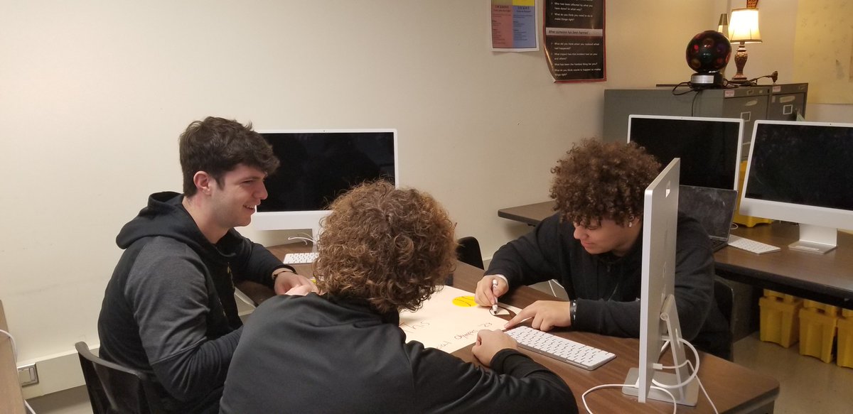 FHS_HOB's tweet photo. Marketing In Practice/Coffee Shop is getting ready for the Special Olympics! We are creating posters to welcome athletes &amp; parents!  Even Mrs. Santini joined the fun! https://t.co/H5gjabBXTv