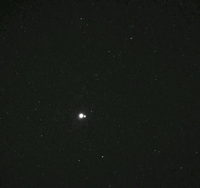 MAstronomers's tweet image. Earth and Moon recorded from Mercury's orbit. The photo is from NASA's MESSENGER probe!