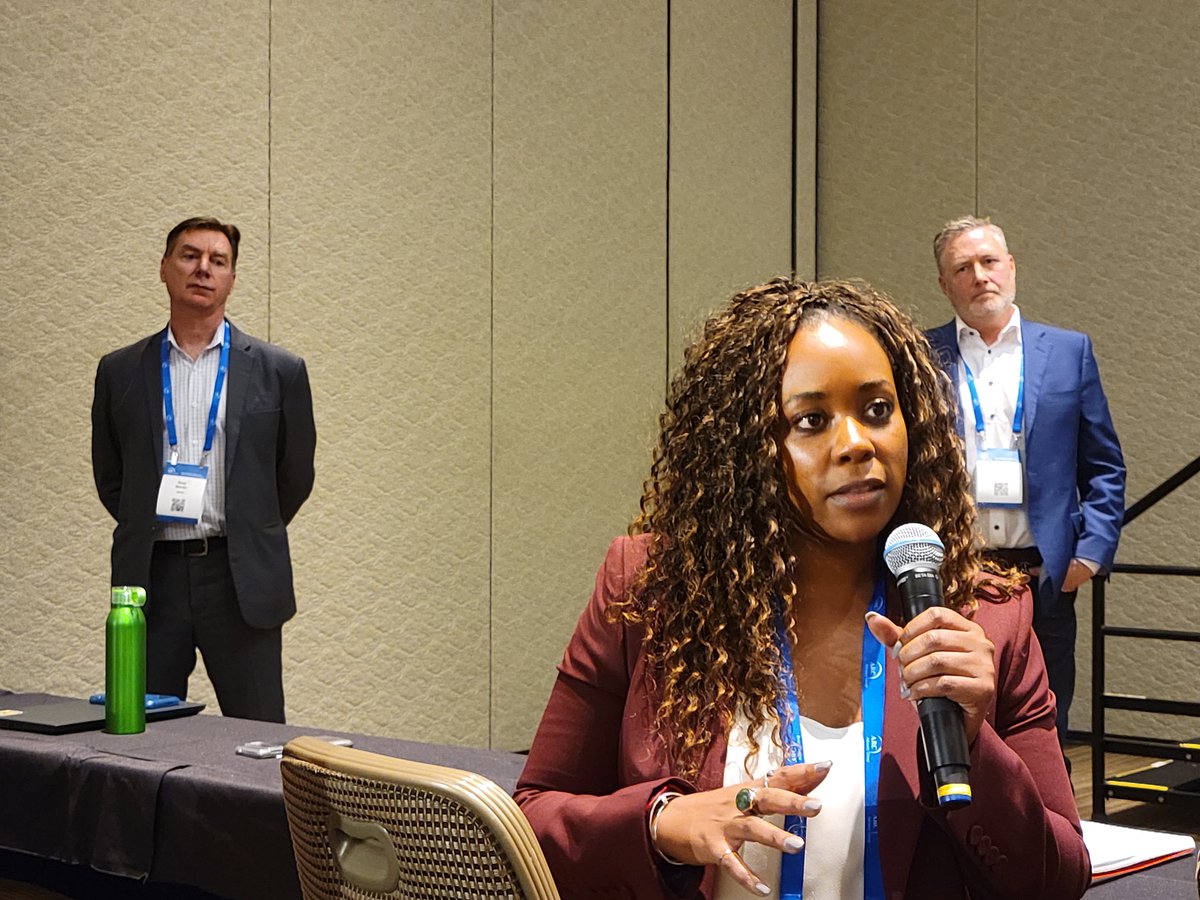 jamesjfrazer's tweet photo. Gregory Tink announces the launch of @SchneiderNA  Electric Industrial Digital Transformation Consulting and Deployment Services - at the #ARCForum, in #Orlando, #Florida, with Doug Warren of @AVEVAGroup and Dee Kimata of SE https://t.co/vi3kfPdoz1