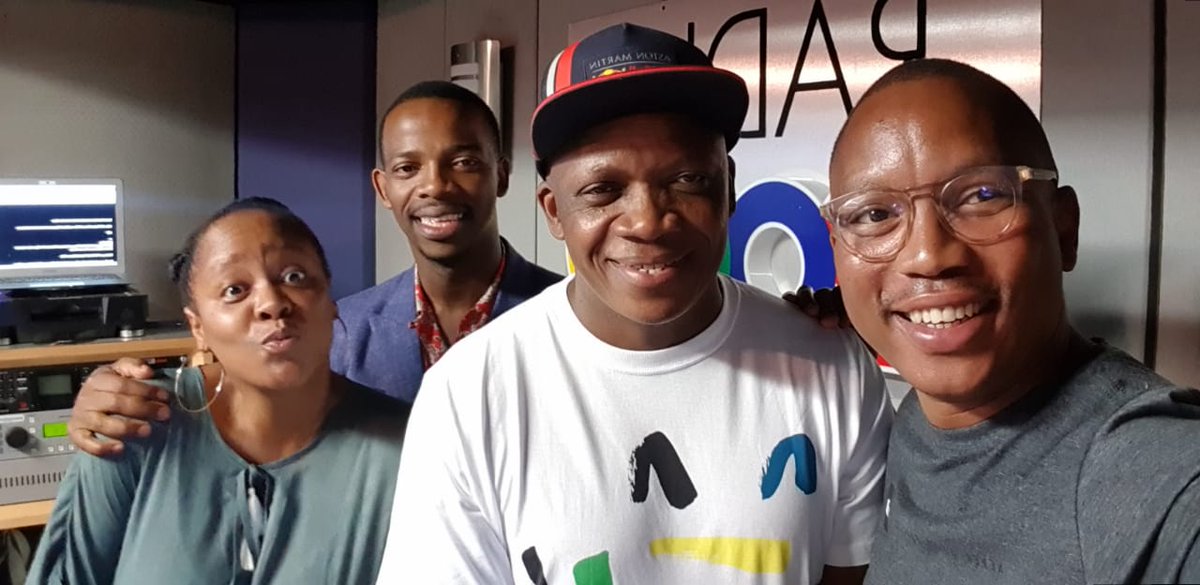 Radio2000_ZA's tweet photo. Good afternoon fam❤️

#TheGlenzitoSuperDrive https://t.co/XcnTGRnFG4