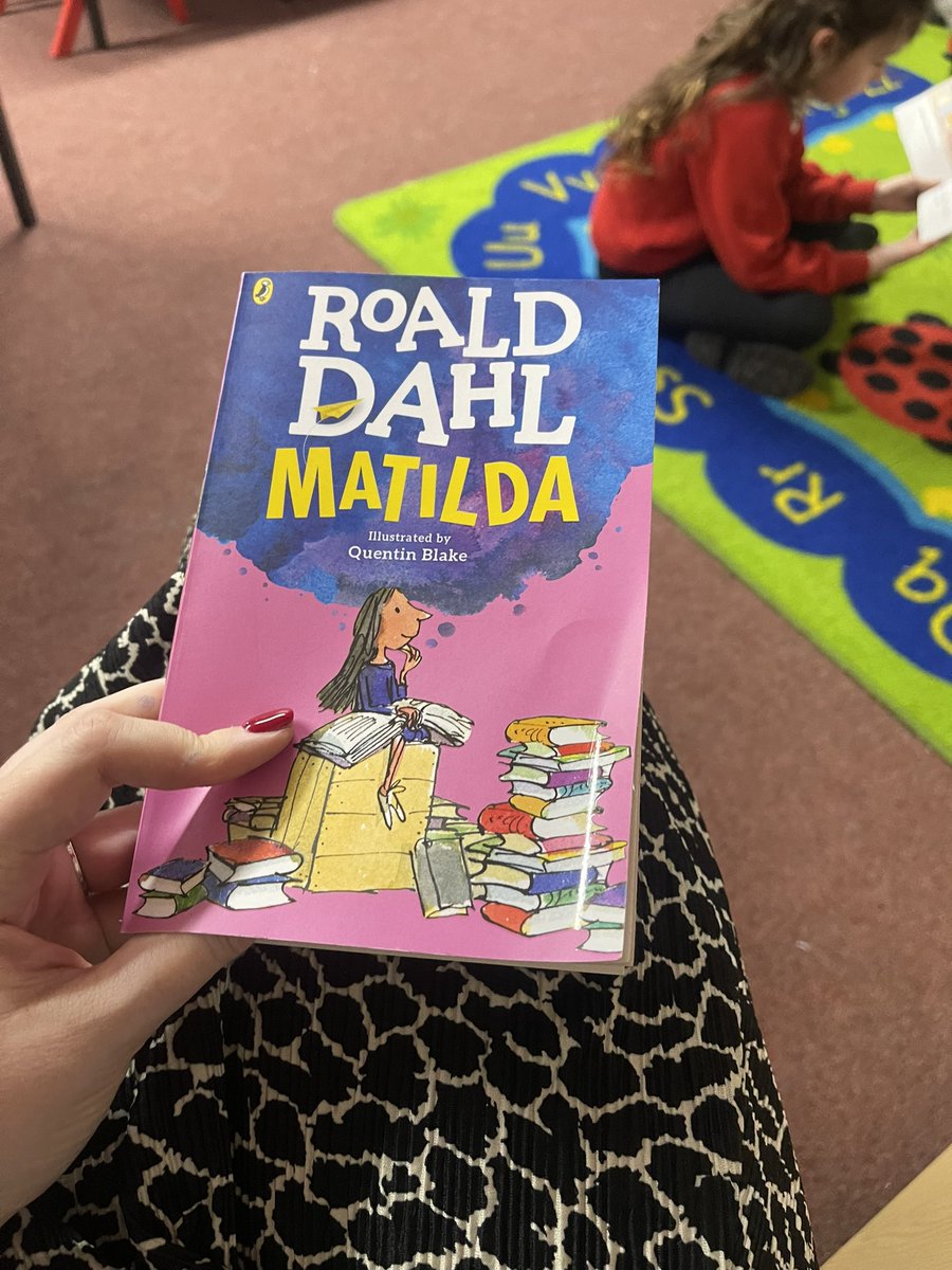 MissOrrP2's tweet photo. DEAR - Drop Everything and Read. 📖 @DeansPrimary @Deans_Reading https://t.co/J0IWxHxgha