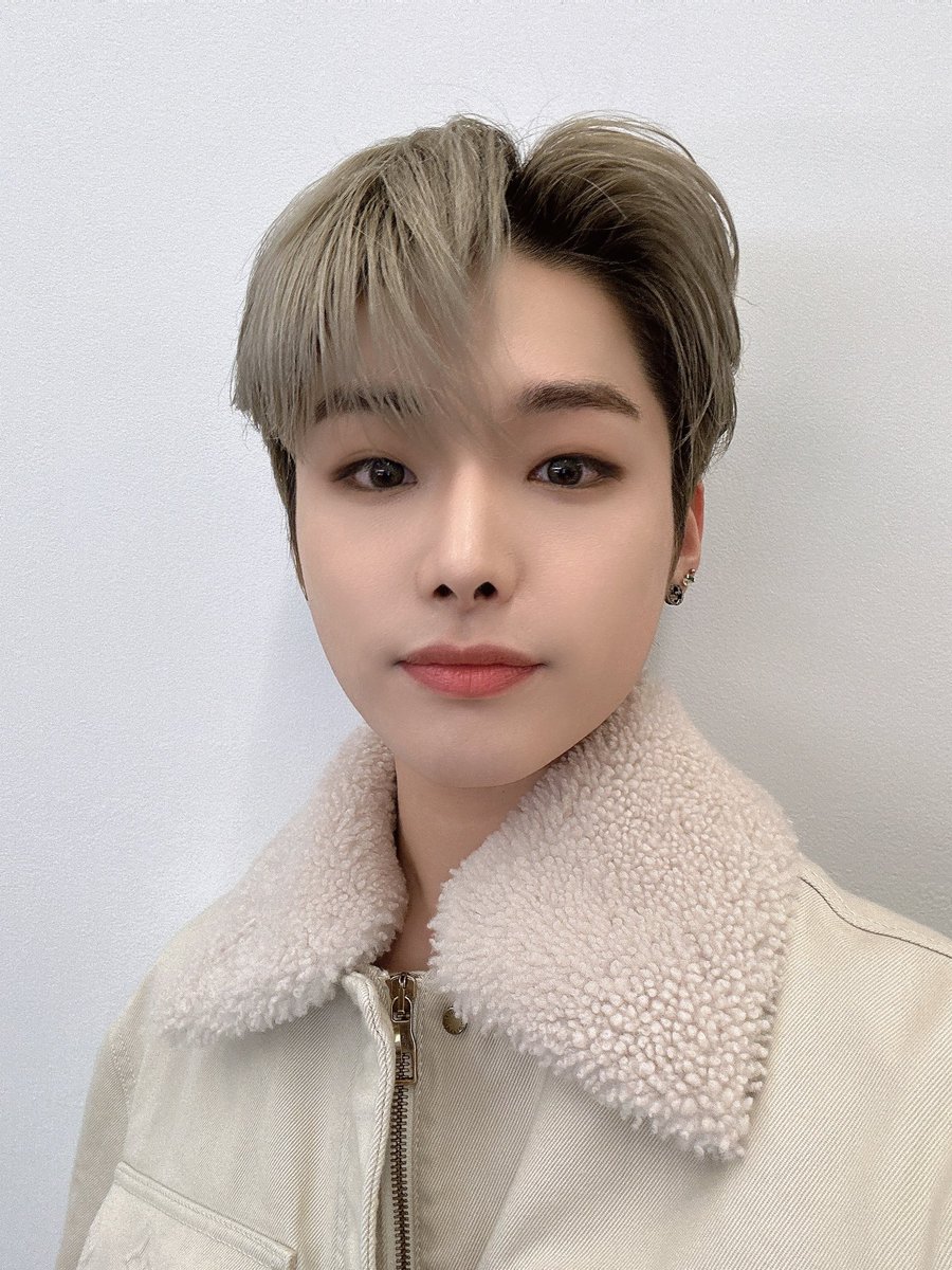 OCJNEWBIES's tweet photo. men’s uno magazine shooting behind photos 📸⁣⁣

@LouisVuitton

#OCJNEWBIES #오씨제이뉴비스 
#LEX #렉스
#OCJENT #ONECOOLJACSO #원쿨잭소
#mensunohk
#LOUISVUITTON https://t.co/IYDUx3AyCx