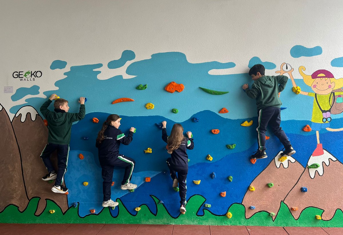 TeresesVilanova's tweet photo. Hem estrenat el nostre nou rocòdrom a l'escola Les Tereses🧗♀️
Els/les alumnes estan molt emocionants/des!!! Amb aquesta nova adquisició gaudiran al màxim de l'experiència i d'aquesta manera guanyaran seguretat i confiança en si mateixos.#escola #rocodrom #juguemjuntscreixemjunts https://t.co/h7hhYgwXsc