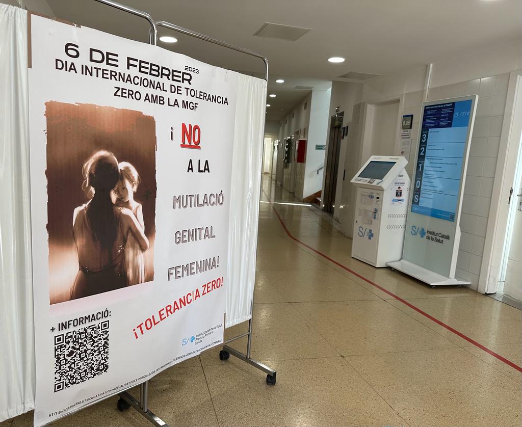 apicslleida's tweet photo. 📆🌏Amb el lema "Protegim les nenes i fem una societat més Sana" el #CUAPLleida es va adherir al #DiaInternacionalToleranciaZeroMGFiNoMutilacióGenital

Van fer difusió amb díptics informatius i  amb la implicació de l'equip denunciant totes formes de mutilació genital femenina. https://t.co/N5q3xX5qwW