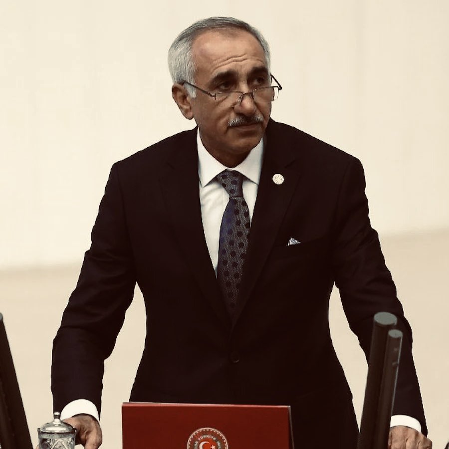 Dostumuz Adıyaman Milletvekilimiz Sayın Yakup Taş'ın deprem felaketinde bugün hayatını kaybettiğini derin bir üzüntüyle öğrendim.

Merhum vekilimize ve hayatını kaybeden tüm vatandaşlarımıza Allah'tan rahmet; yakınlarına başsağlığı ve sabırlar diliyorum. 

Başımız sağolsun.