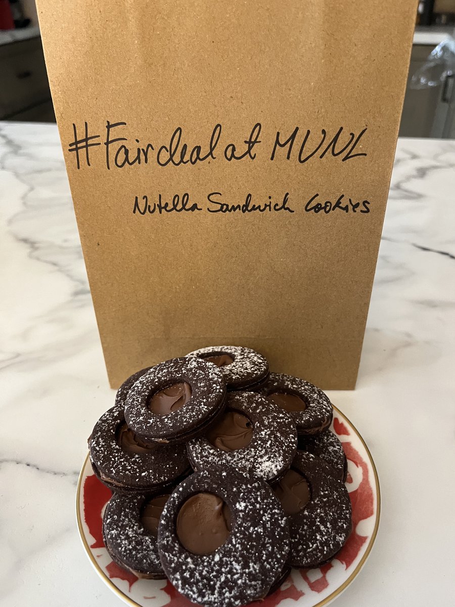 Cookies at two different <a href="/MUNFaculty/">MUNFA</a> picket lines today! At this rate, I'll get through all of @dinnerwithjulie's cookie cookbook before <a href="/MemorialU/">Memorial University</a> gives MUNFA a #FairDealatMUN #FairDealAtMUNL