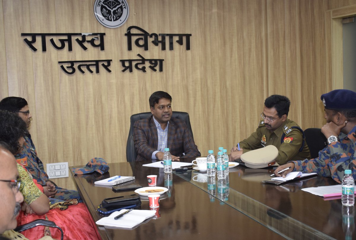 rahat_up's tweet photo. आज दिनांक 07/02/2023 को राहत आयुक्त महोदय द्वारा साप्ताहिक समीक्षा बैठक ।
#sdrf #ndrf #relife #relief #disasters  #Weeekly #meeting https://t.co/Wky7VFEjX8