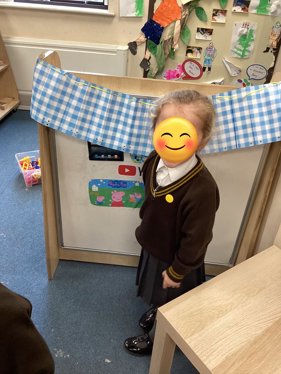 NStHerberts's tweet image. We are learning about staying safe online! We are talking about the things we like to watch on our ‘magic windows and what we should do if we see things we don’t like online #StHerbertsComputing