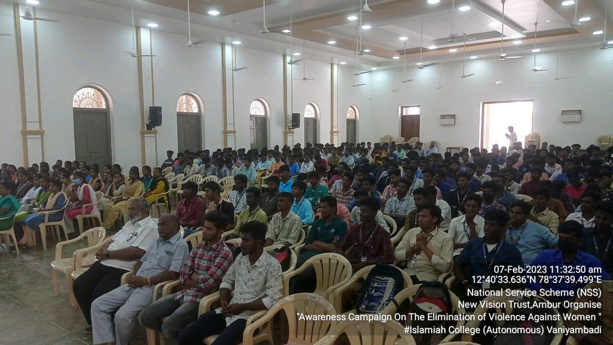 Mujahid_Akber's tweet photo. Awareness campaign on the elimination of violence against women &amp; Internet safe surfing awareness week. 
At Islamiya College (Autonomous) Vaniyambadi
@VellorePolice
@sp_tirupathur @Cyberdost @chennaipolice_ https://t.co/LBDfrq12UV