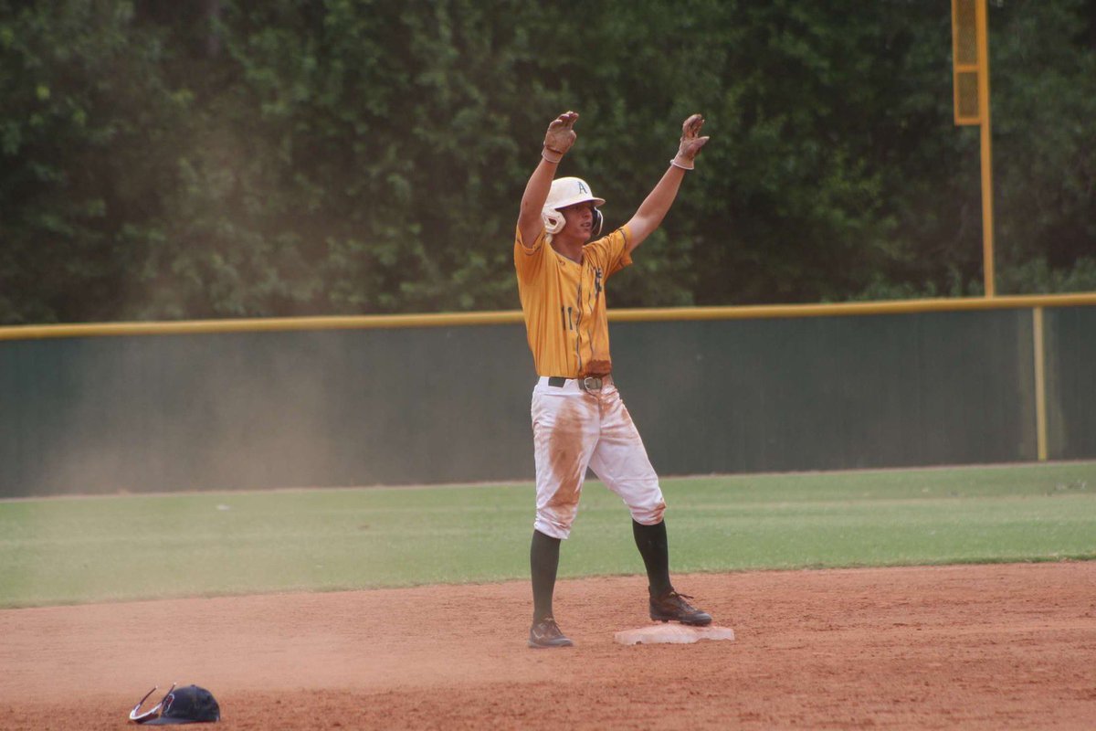 Honored and grateful to receive an offer to play baseball from Wichita State University! ⚫️🟡 #goshox