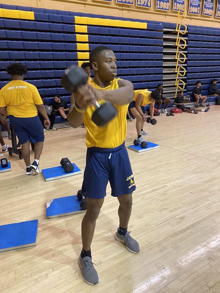 GoldenBullsStrengthFB tweet media