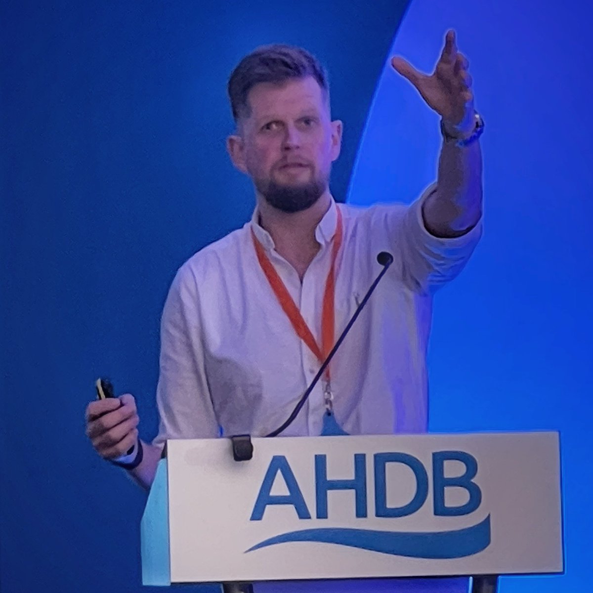 “The best thing about <a href="/TheAHDB/">AHDB</a> is our people.”  <a href="/WillJAgri/">Will Jackson</a> starts #agrileaderForum23 with a profound truth.
#leadership #agriculture #farming #people