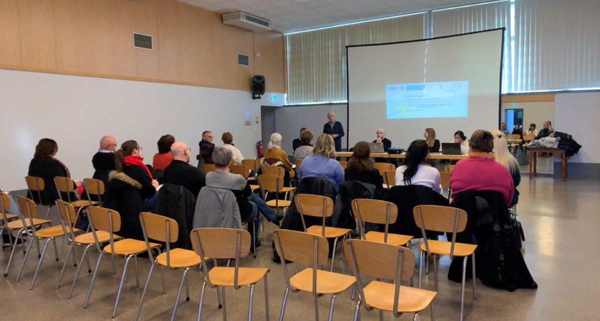 cnas_est's tweet photo. Pour sa deuxième réunion de correspondants et délégués locaux, le CNAS et le #GAS67 sont aujourd’hui à #Fegersheim. Les participants découvrent le portail et ses nouvelles fonctionnalités. https://t.co/FKQsLpu3in