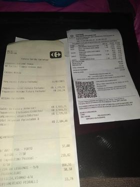 Sacola encontrada próximo ao Carrefour da Bento

"Minha mãe encontrou uma sacola com medicamentos próximo ao Carrefour da Av. Bento Gonçalves."

Caso o responsável veja a publicação, entre em contato: 51984613201