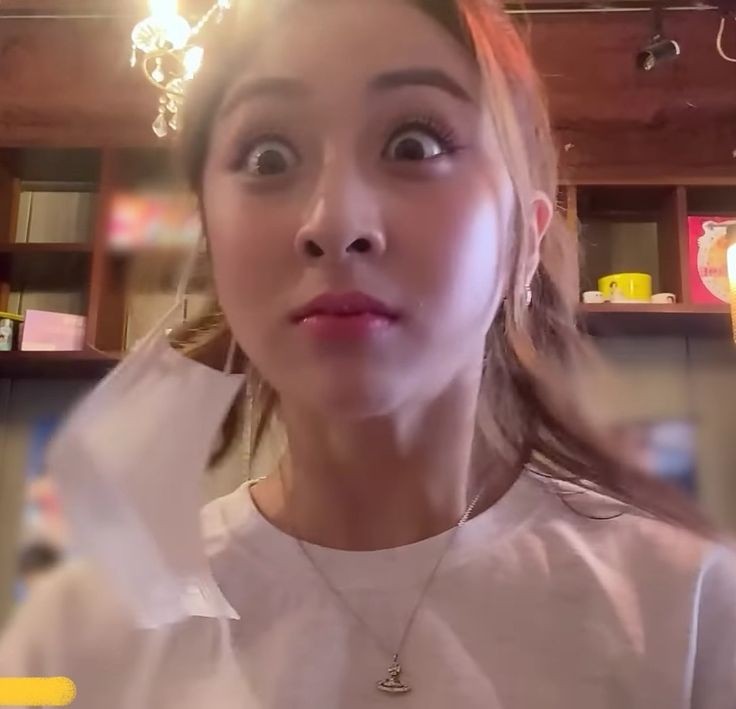 { w/Gemini } 
ga bisa berkata-kata liat gemini makan. 
#StenotSelcaDay