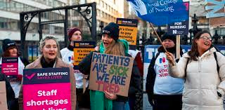 Singh91Paramjit's tweet photo. #British #workers #stage largest #strike in #history of #health #service

Health workers Britain began their largest strike, as tens of thousands of nurses and ambulance workers walk out in an escalating pay dispute, putting further strain on the state-run National Health Service https://t.co/WErhPjVbTE