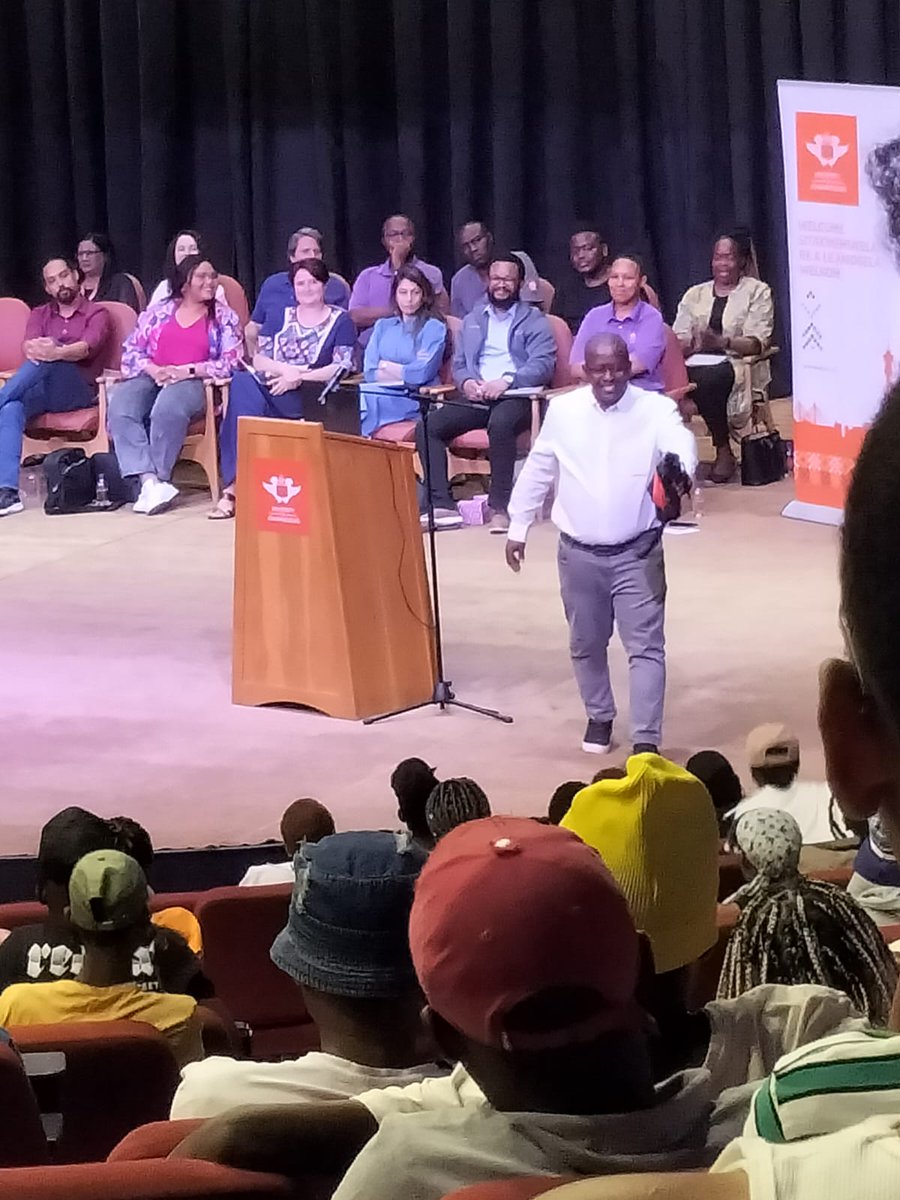 uj_sociology's tweet photo. How exciting it was to see all our First Years at Orientation day today! Prof Siphelo Ngcwangu represented the Dept well!
#UHFY23 #UJFirstYear2023 #UJFYS https://t.co/9uIueTB0J6