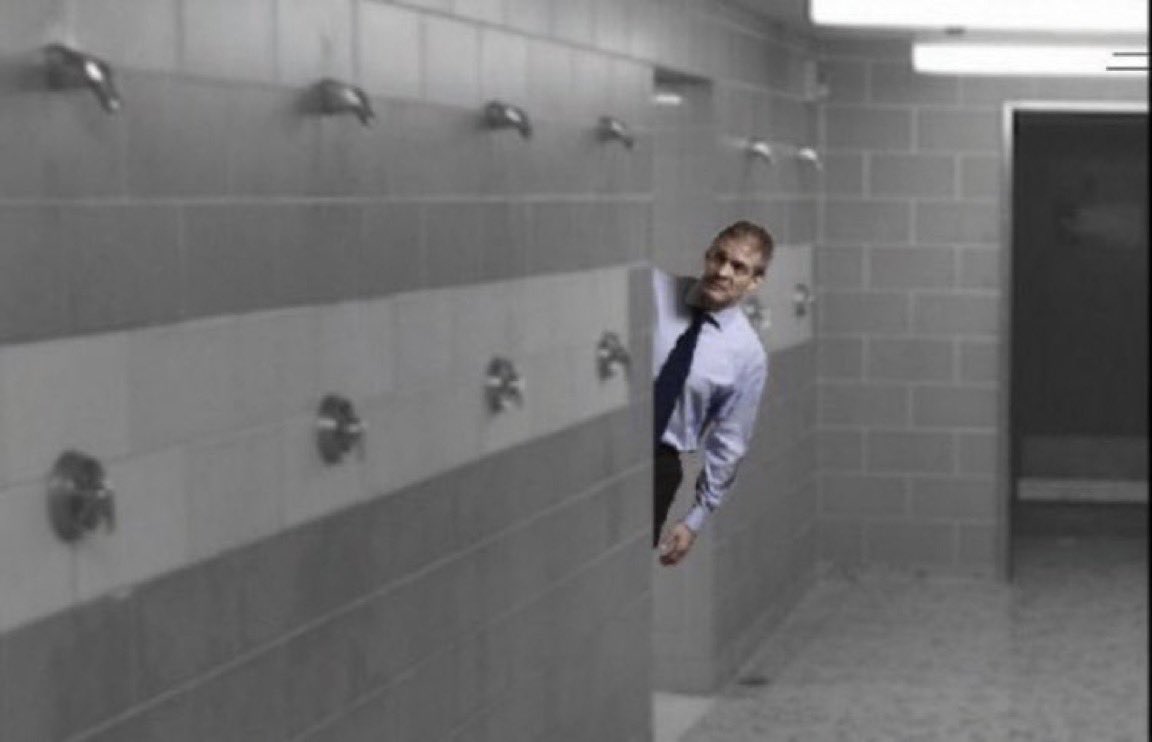 ubskitech's tweet image. Trump not only let 3 Chinese spy balloons fly over our country during his term without shooting them down but also chose to keep it a secret from the American people. #TakeAllTheSeats #JungleGym #SexualAssaultEnabler