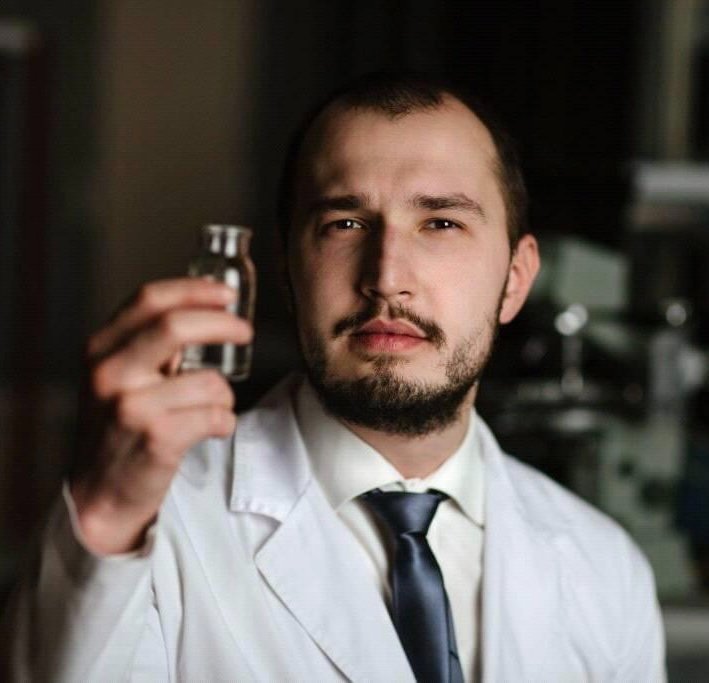 DefenceU's tweet photo. Bizhan Sharopov, a young PhD neurobiologist and professor at the Kyiv-Mohyla Academy, gave his life for humanity’s highest value - Freedom.
After the full-scale war started, he went to defend our country. Bizhan was reported missing last April. A DNA test confirmed his death. https://t.co/ZEE4MMOEI8