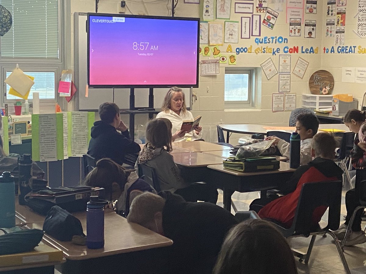 Best way to start the day that I can think of! Read alouds build Vocabulary and Background Knowledge aka Language Comprehension!  #BoroLit