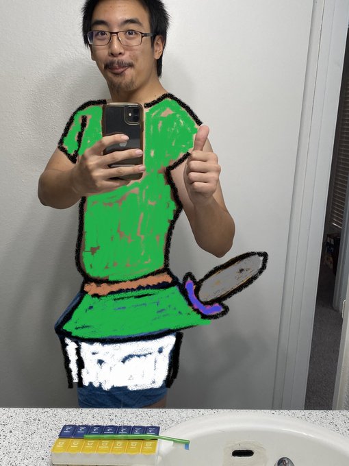 Sushi3c7 - 2 pic. @drcockula requested Link be sent, so I did my best but wound up with this Lee-nk instead! (Done in MS paint) https://t.co/GJJqO40F5m