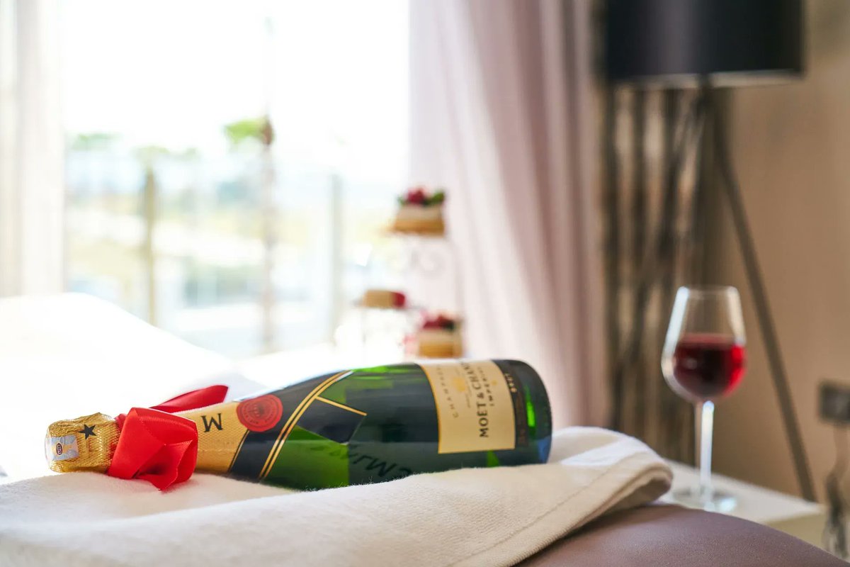 Don’t let Valentine’s Day slip by. Give guests a special reason to choose your hotel over somewhere else.

10 tips to get your hotel ready for Valentine’s Day buff.ly/3uxcDZi
#Hoteliers #ValentinesDay #GuestExpereience