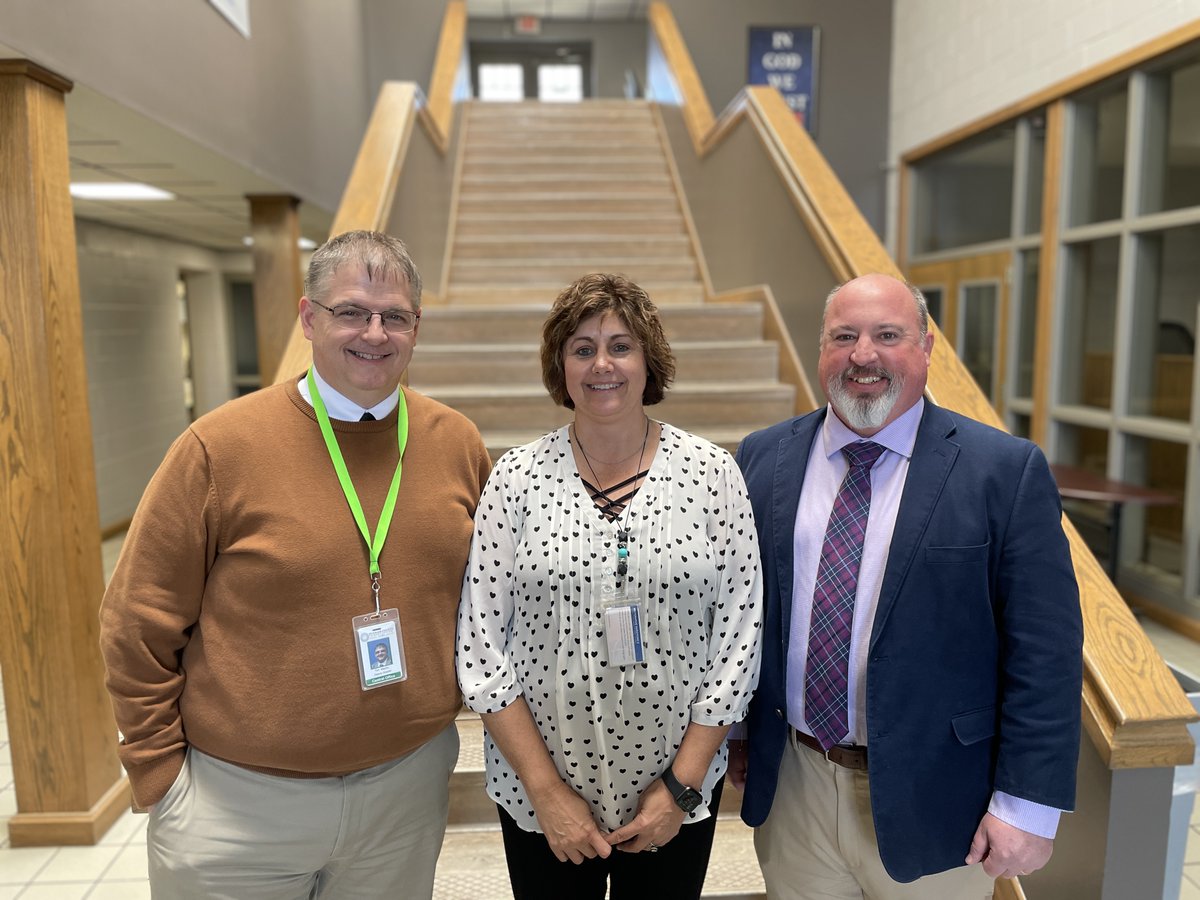 PCSSTN's tweet photo. The PCSS names Melanie Bussell, Response to Intervention (RTI) Supervisor, as the 2022-23 Supervisor of the Year!
Congratulations!
#PCSS #PutnamCountySchoolSystem #PutnamCounty #PutnamProud #SupervisoroftheYear https://t.co/S72IMGOfic