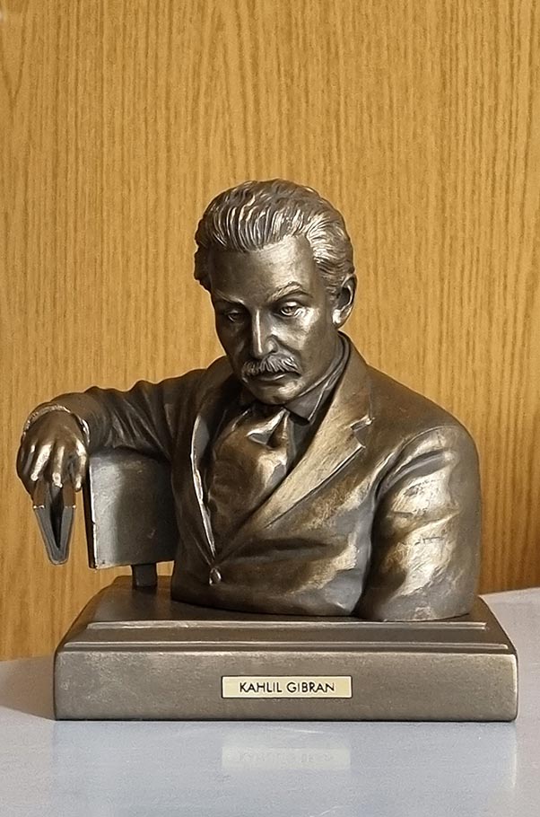 onefineart's tweet photo. Relief sculpture of Khalil Gibran with a bronze-type paint. The statue can decorate beautifully your desk or a corner of your house.
https://t.co/HSSWQFaJOE
#lebanon #khalilgibran #housedecoration #gibrankhalil #gibrankhalilgibran #khalilgibran #جبران #خليل_جبران #جبران_خليل https://t.co/4krYdmrDRb