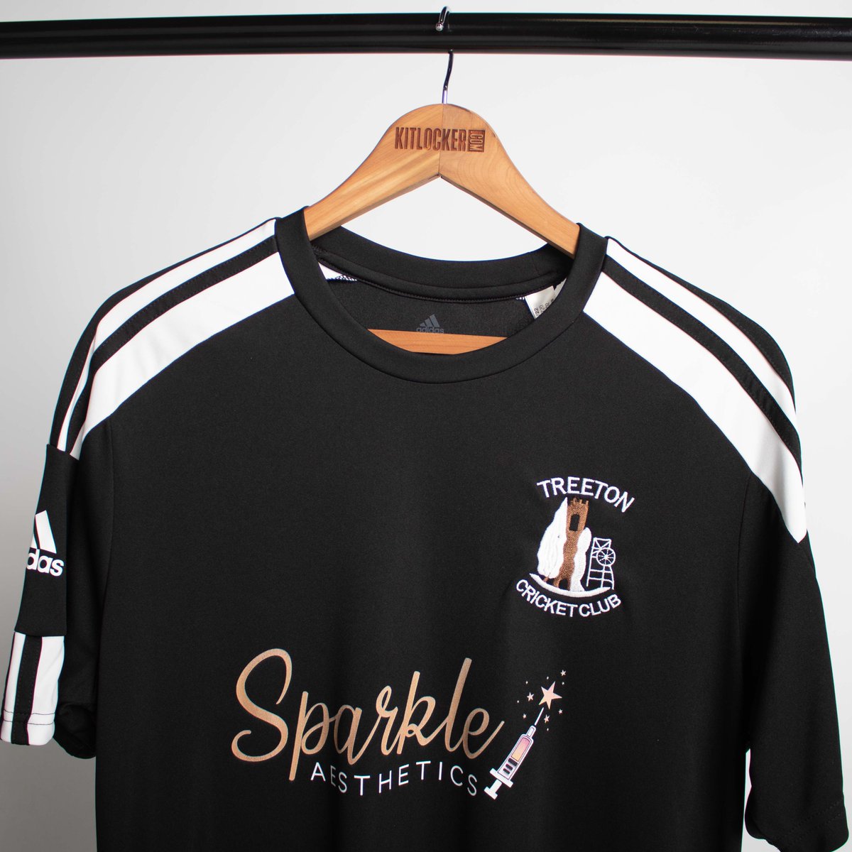 Treeton CC 🌳🌳🌳 

Treeton Cricket Club with their club logo printed onto this <a href="/Adidas/">adidas</a> training top by the magical Direct To Garment printer🤩

What a work of art <a href="/ClubTreeton/">TreetonCricketClub</a> 🎨

#unlockyouridentity | #newkitfeeling

#cricket #cricketfans #kitlocker #club #treeton #adidas #DTG