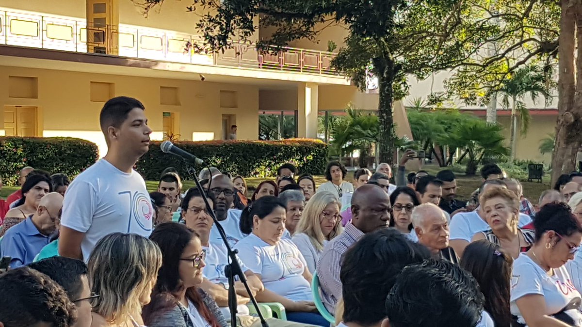 UpecNuestra's tweet photo. Amanece nuestra cuidad de #santaclara #VillaClara #Cuba en segunda jornada de intercambios con el Primer Secretario del #PCCCuba y Presidente @DiazCanelB  junto a los candidatos a diputados al Parlamento Cubano. #MejorEsPosible #JuntosPorVillaClara #VillaClaraConTodos https://t.co/l1VVbVk7f9