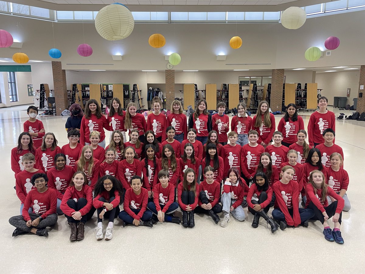 kms_CHOIR's tweet photo. Only a handful of tickets left for our production of Annie JR., February 23rd-25th! Grab your tickets now while they are still available! Come support this amazing cast and crew! @KarrerMS 
https://t.co/K8PbYNkEtg https://t.co/MPQyWTrspg