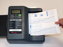 script_lens's tweet photo. Here's a scantron...👇

It's a machine that few (wealthy) African institutions use to grade MCQ test papers during évaluations.

Cost ranges from $500 to up to $7,700 on ebay. 
(Min 500k in FCFA)

Here's why you should care... https://t.co/BJb6vVmYeq