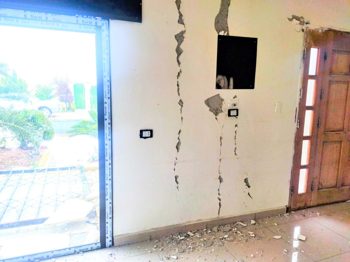 LauraMakesMagic's tweet image. My close friend Yahia was in Türkiye when the earthquake hit, and managed to escape, but his mum &amp;amp; sisters in Syria lost their home. Please donate anything you can to help them shortest.link/h3ia. Things were already precarious with the war but now their shelter is gone!