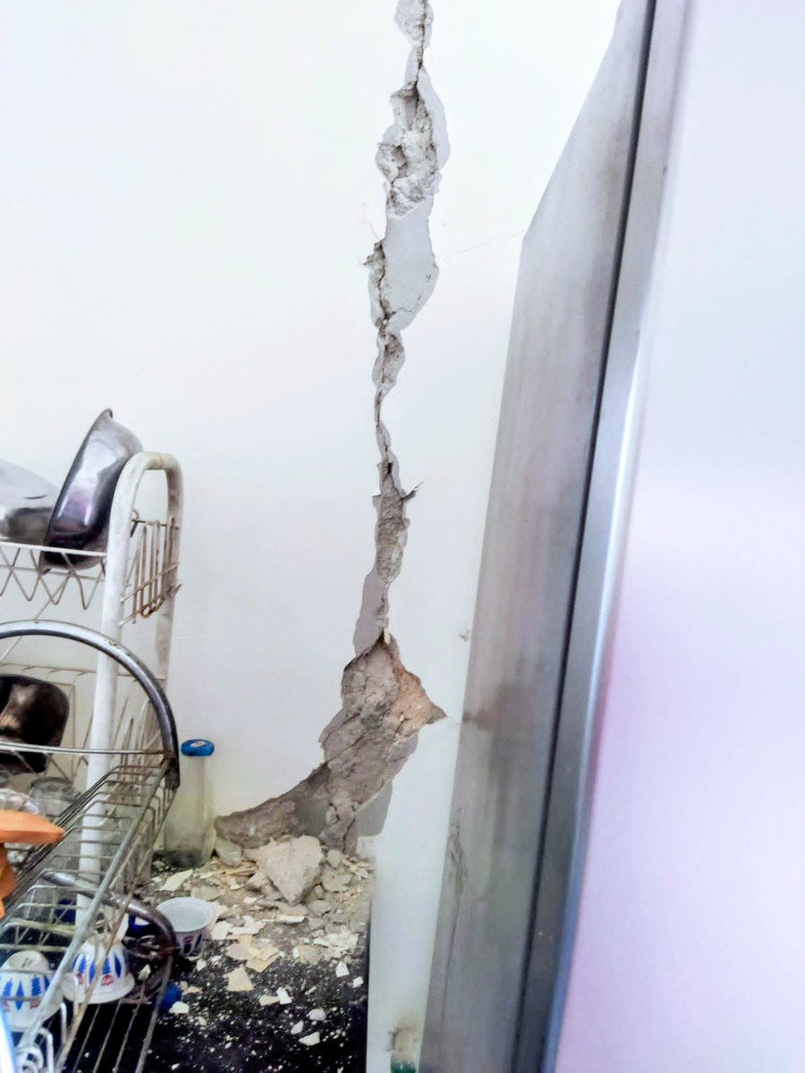 LauraMakesMagic's tweet image. My close friend Yahia was in Türkiye when the earthquake hit, and managed to escape, but his mum &amp;amp; sisters in Syria lost their home. Please donate anything you can to help them shortest.link/h3ia. Things were already precarious with the war but now their shelter is gone!