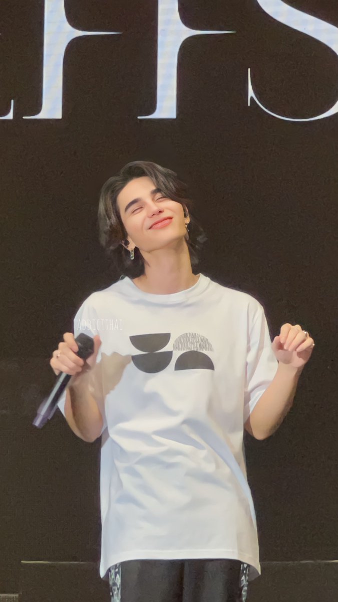 THREAD MOMENT JEFF LIVE ON SATURN IN JAKARTA

#JeffLiveOnSaturnJKT #JeffSatur