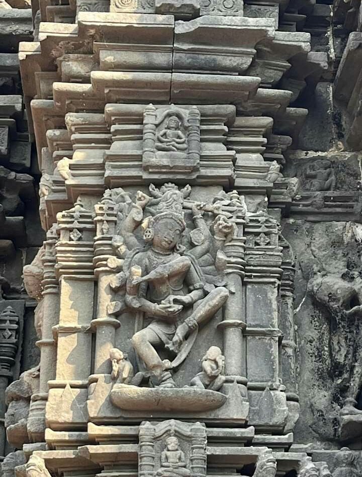 #IncredibleIndia #beyondtajmahal
#SanatanDharma 🚩🚩
#HinduTemples
An ancient Lord Shiva temple - more than 1000 years old at Ambernath, Dist Thane, Maharashtra.