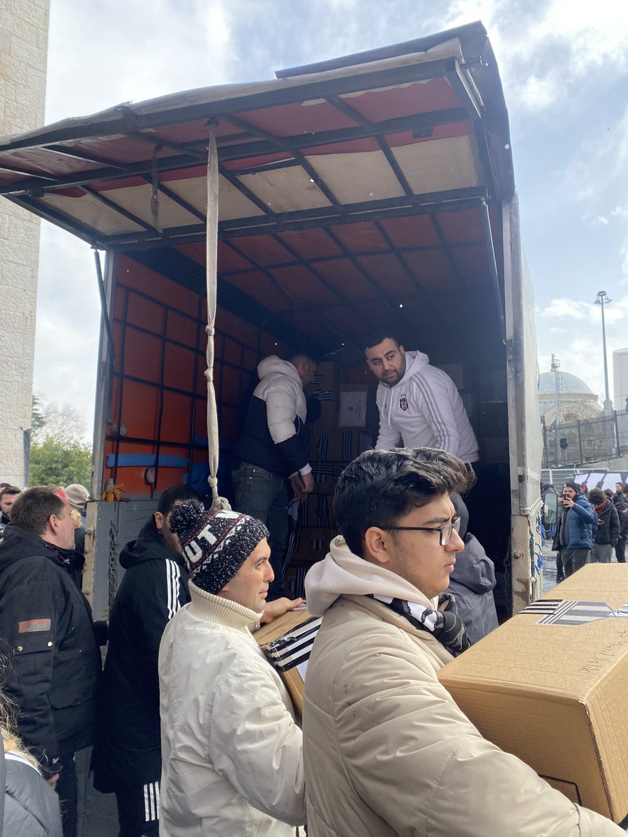 BJKKadinFutbol's tweet photo. Futbol Akademimiz ile Beşiktaş Vodafone Kadın Futbol Takımımızdan Depremzedelere Destek

🔗 https://t.co/J0QeX9mE4R https://t.co/XKATESxcYx