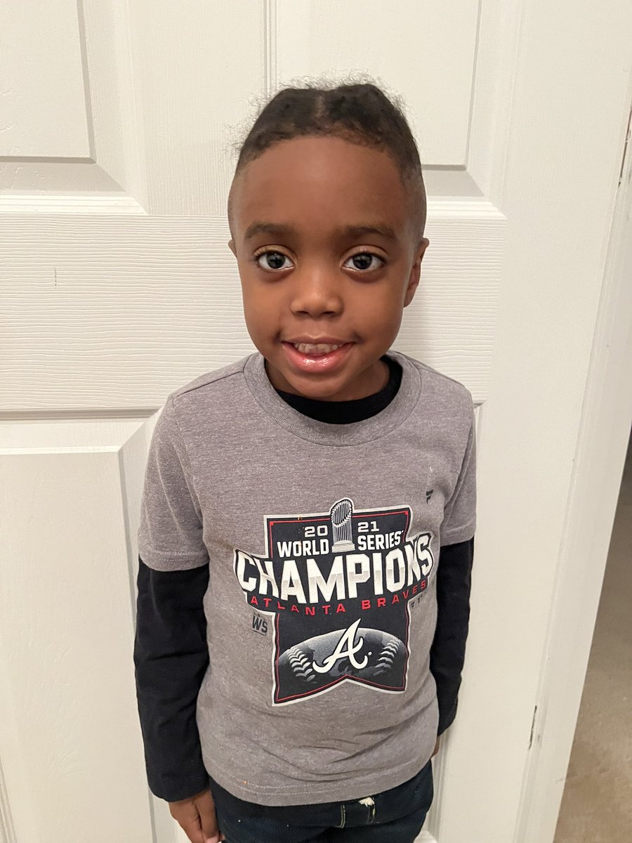 Short_CakeJ79's tweet photo. My son sporting his @Braves shirt in honor of @MoneyyyMikeee on this Michael Harris II Day in Henry County GA Schools. #MichaelHarrisIIDay #22NLRookieoftheYear #Feb7th #HenryCountyGA #Braves #ChopOn #BHM https://t.co/NHhDcKSqSZ