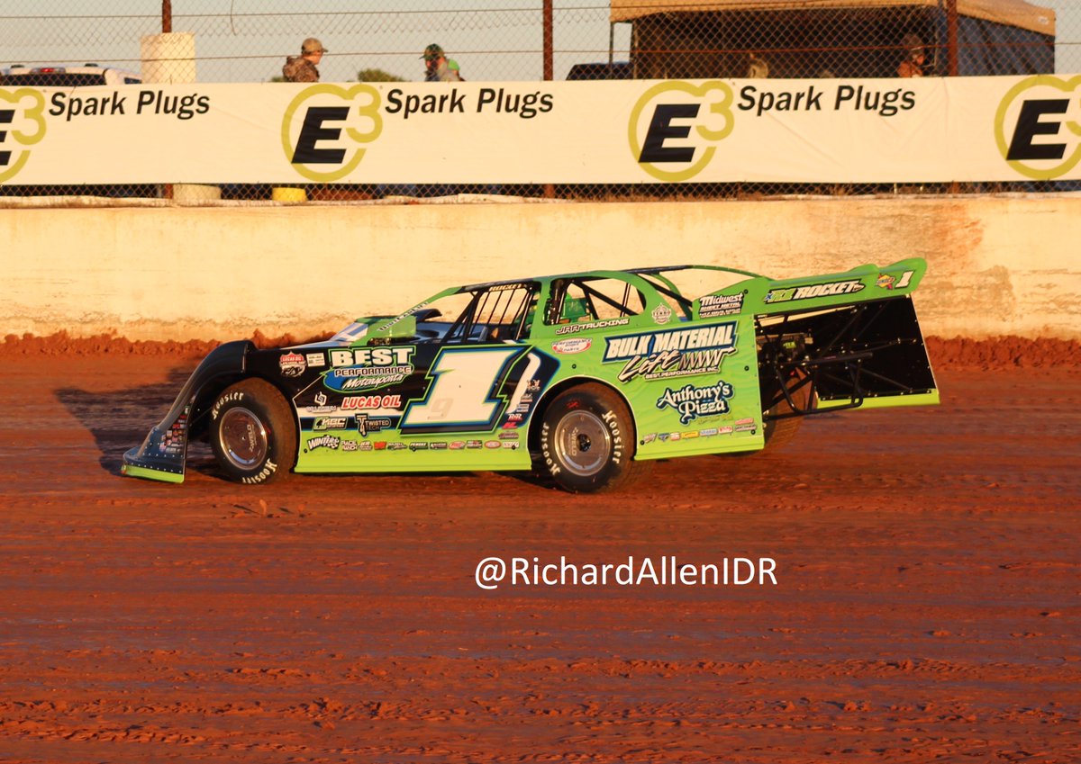 Tyler Erb claims first win of 2023 on Monday at East Bay

insidedirtracing.com/tyler-erb-clai… #DirtLM