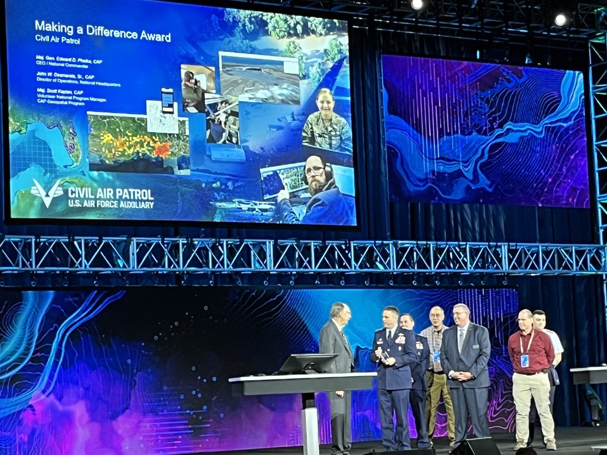 Mark_Cygan's tweet image. Civil Air Patrol gets ‘Making the Difference’ award at #FedGiS #EsriFedGIS23