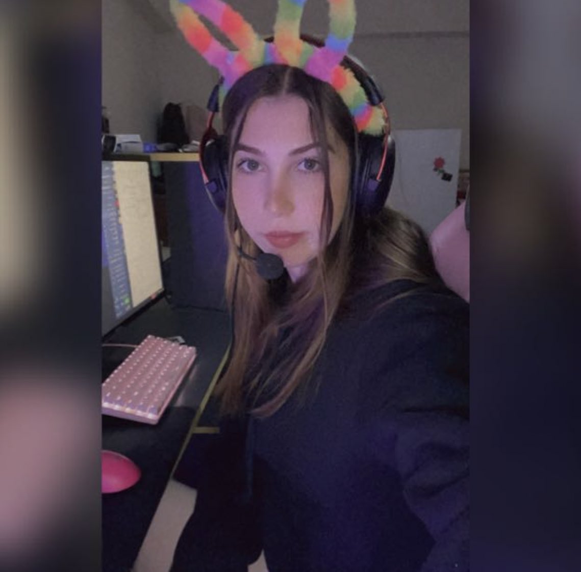 gizem harmankaya eli görünüyor telefon açıldı ses yok hatlar gitti lütfen yardım yollayın kahrmanmaraş ebrar k blok lütfen birileri bişeyler yapsın halla yaşıyor #Kahramanmaras #seferberlik #Turkey #AFAD #sondakikadeprem #deprem