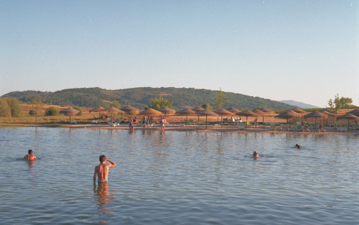 tomassfernandes's tweet image. A road trip across Portugal, shot on film