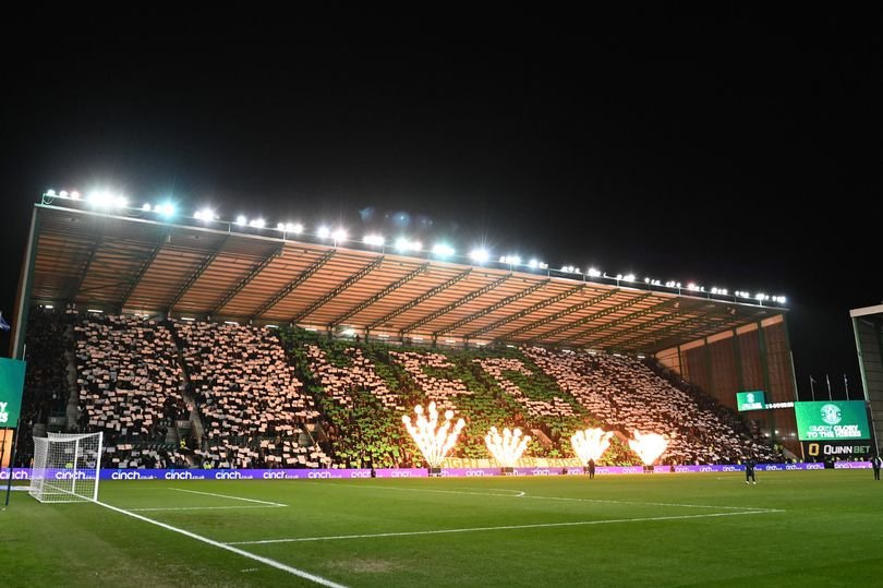 Record_Sport's tweet photo. Astonishing Hibs crowd for Dortmund clash set to top average attendance of more than HALF of Premiership clubs

https://t.co/6EaXzHzIus https://t.co/nMWVt6F4MX