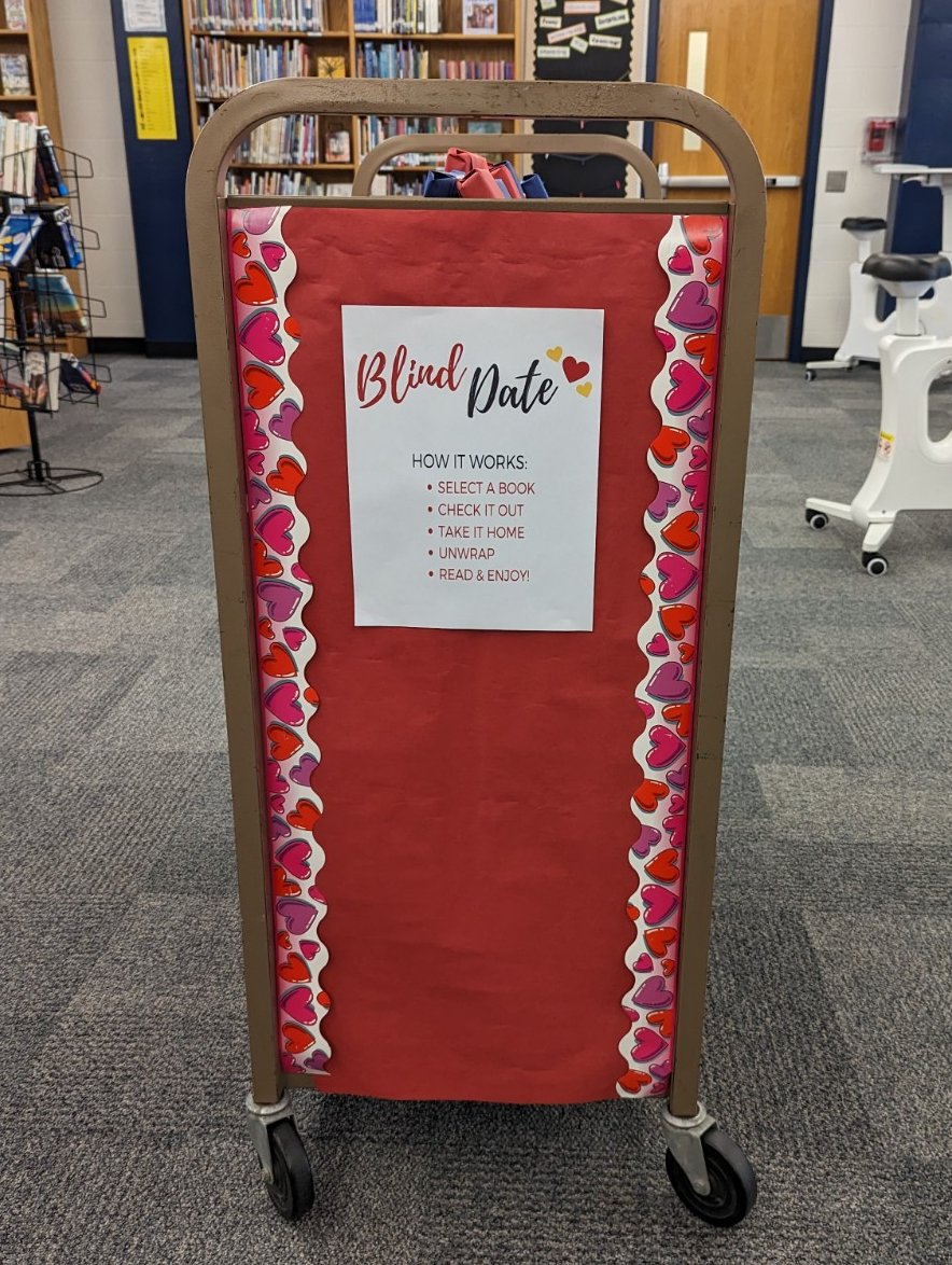 EastgateReads's tweet photo. Blind Date with a book is here @Eastgate6NKC . Come pick out a book, unwrap it, read it and return! Who needs a Valentine when you can go on an adventure with a book! https://t.co/guewNEgKkq