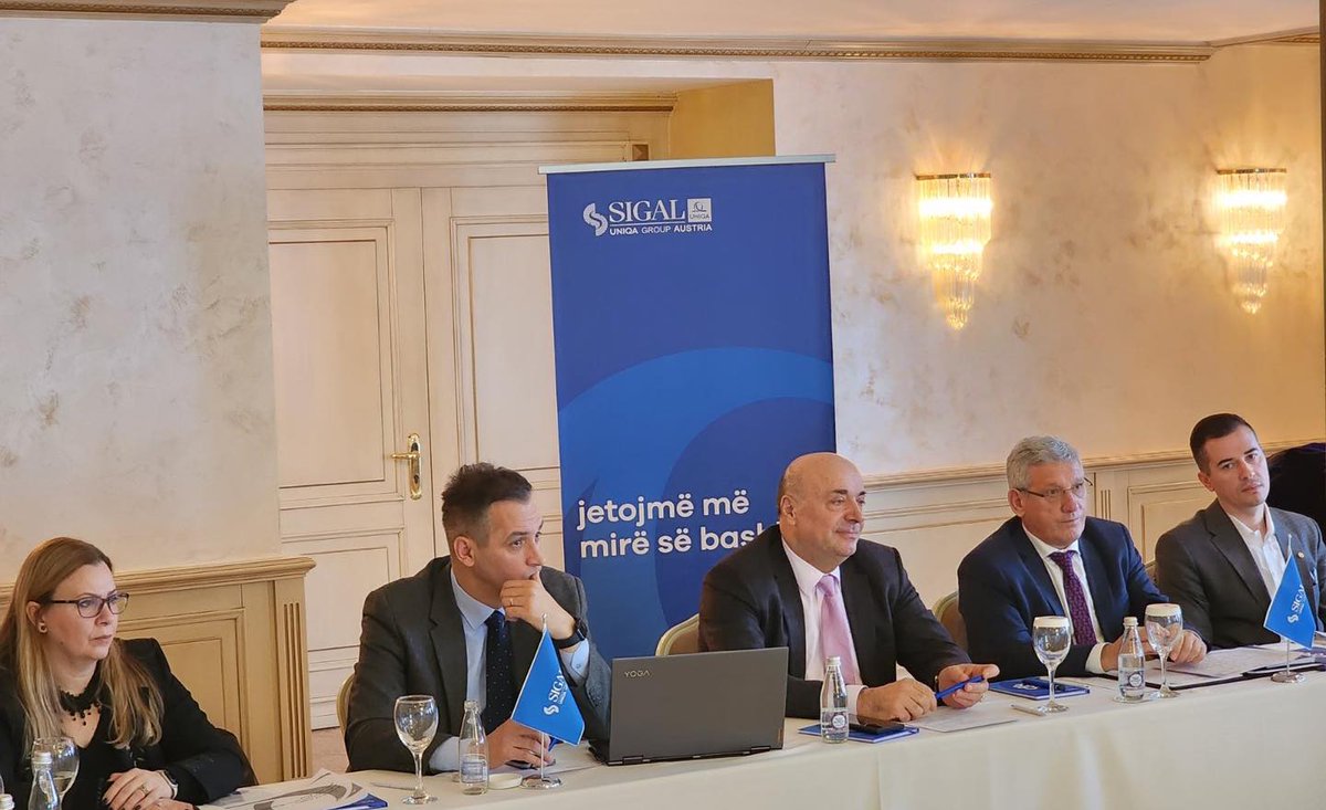 ponari_avni's tweet image. Po ndodh tani! 

Po ndajmë me ju momente nga Analiza Vjetore 2022 e #SIGAL #UNIQA Group AUSTRIA #Kosovë

#uniqa #jetojmememiresebashku