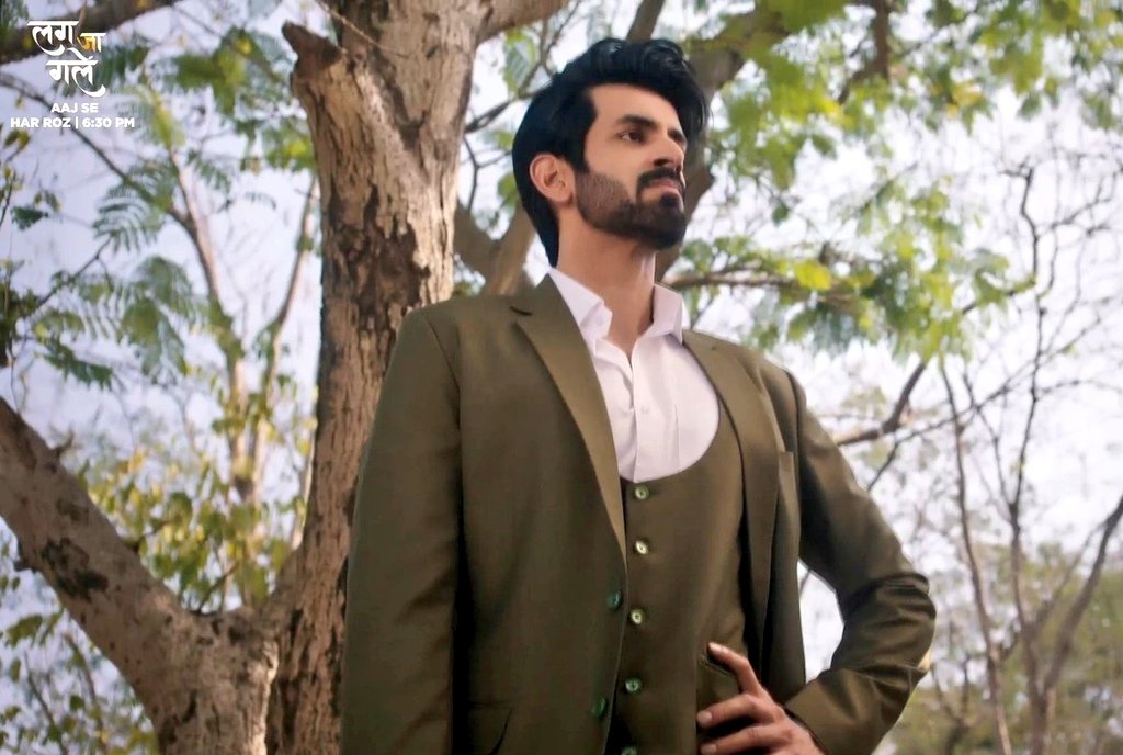 priyanka_19k's tweet photo. Aap kitne lambe hai sir 
6'1? 
No 6'4..mmmmm I'm dying

#LagJaGale

WELCOME BACK NAMIK

#namikpaul https://t.co/TuDw0t5S6J