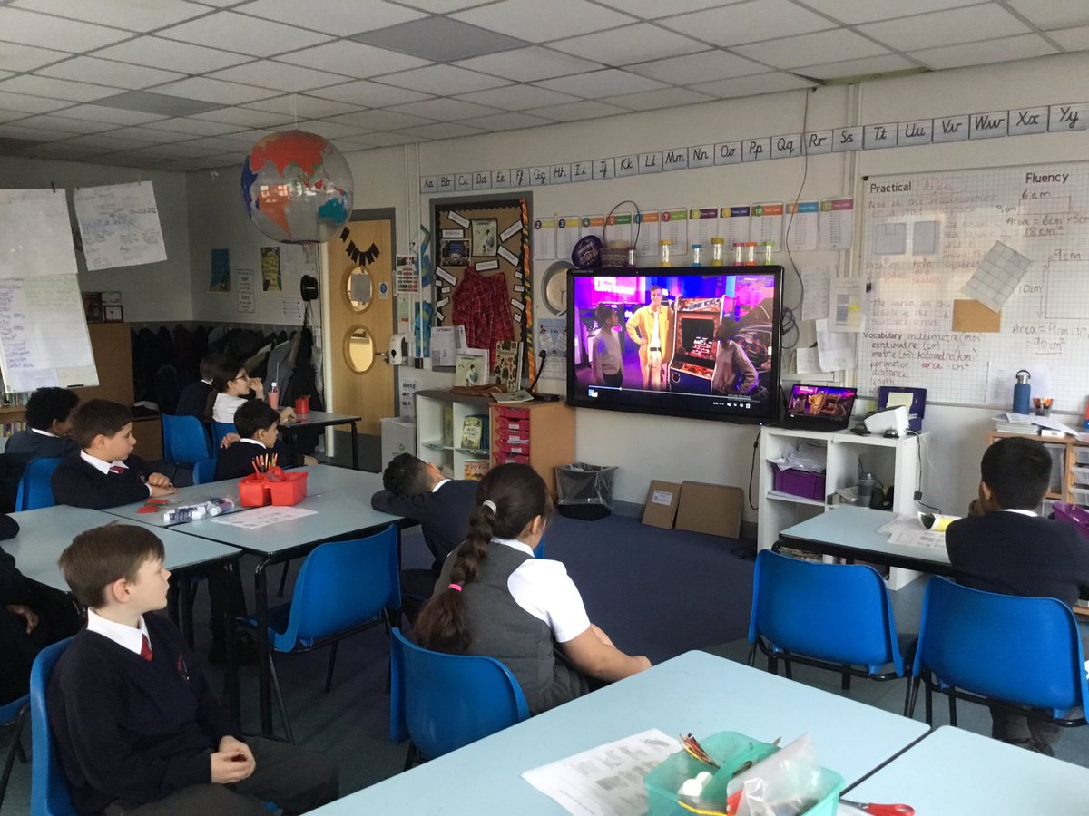 Pleasant St Class5 tweet media