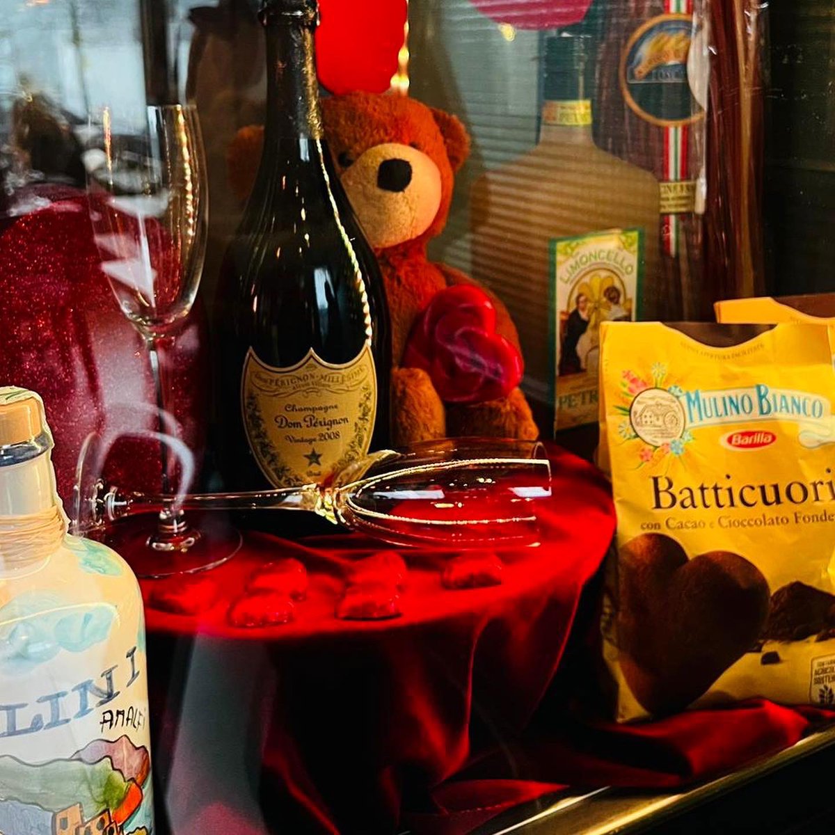 Figo_Restaurant's tweet photo. We are so excited for #ValentinesDay here at Figo! Have you booked yet? ❤️.      #londonrestaurant #valentinesdinner https://t.co/wrjovnR3gw