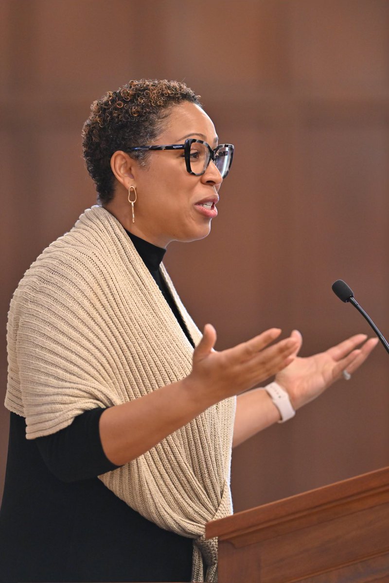 Liz Mondro tweet media