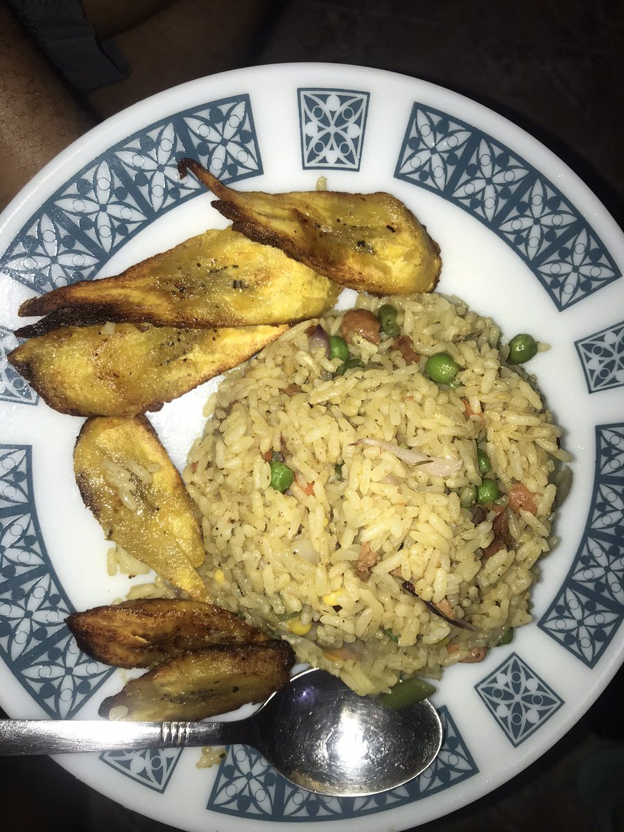 simplyEromz's tweet photo. Pineapple fried rice for lunch. Come and join me! π Courtesy, Chef Eromz. π¨βπ³
#vesguide https://t.co/WQv2qkQHwI